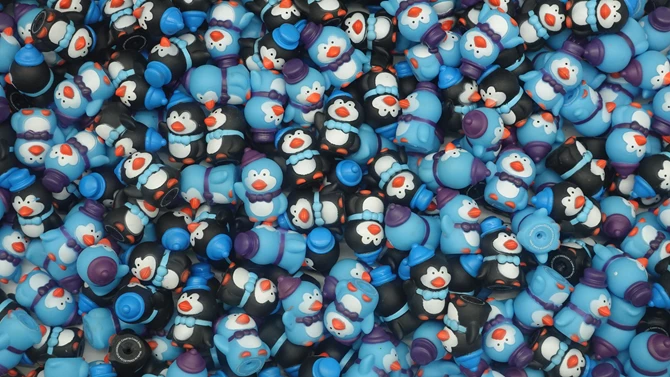 Pixel Plush MERCH-MMX-042 2" WINTER PENGUIN RUBBER TOY MIX -360 CT