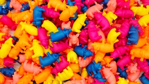 3" RUBBER PIG SQUEAL DEAL-250 CT