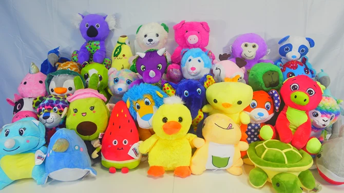 MERCH-MMX-016 10-12" GENERIC JUMBO PIXEL PLUSH PACK- 55 CT